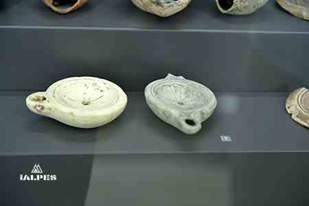 Lampes à huile, Musée gallo-romain d'Aoste,  Isère